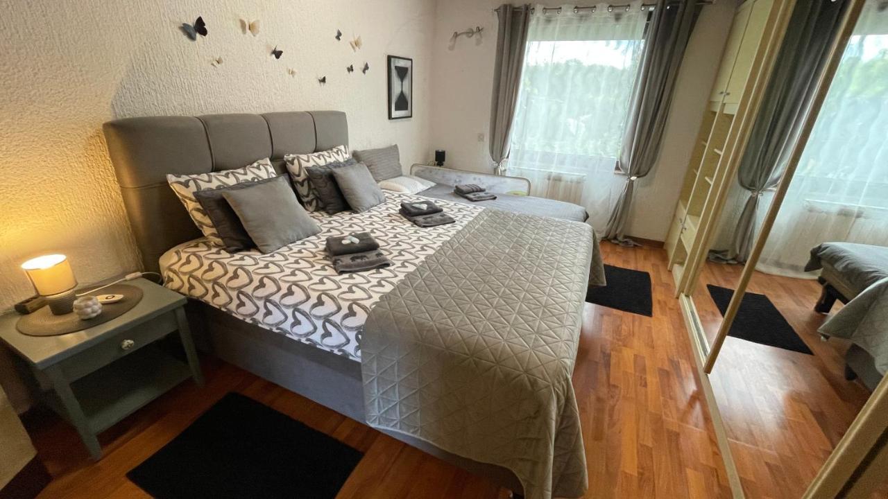Lux Apartment Barbara โปเรช ภายนอก รูปภาพ