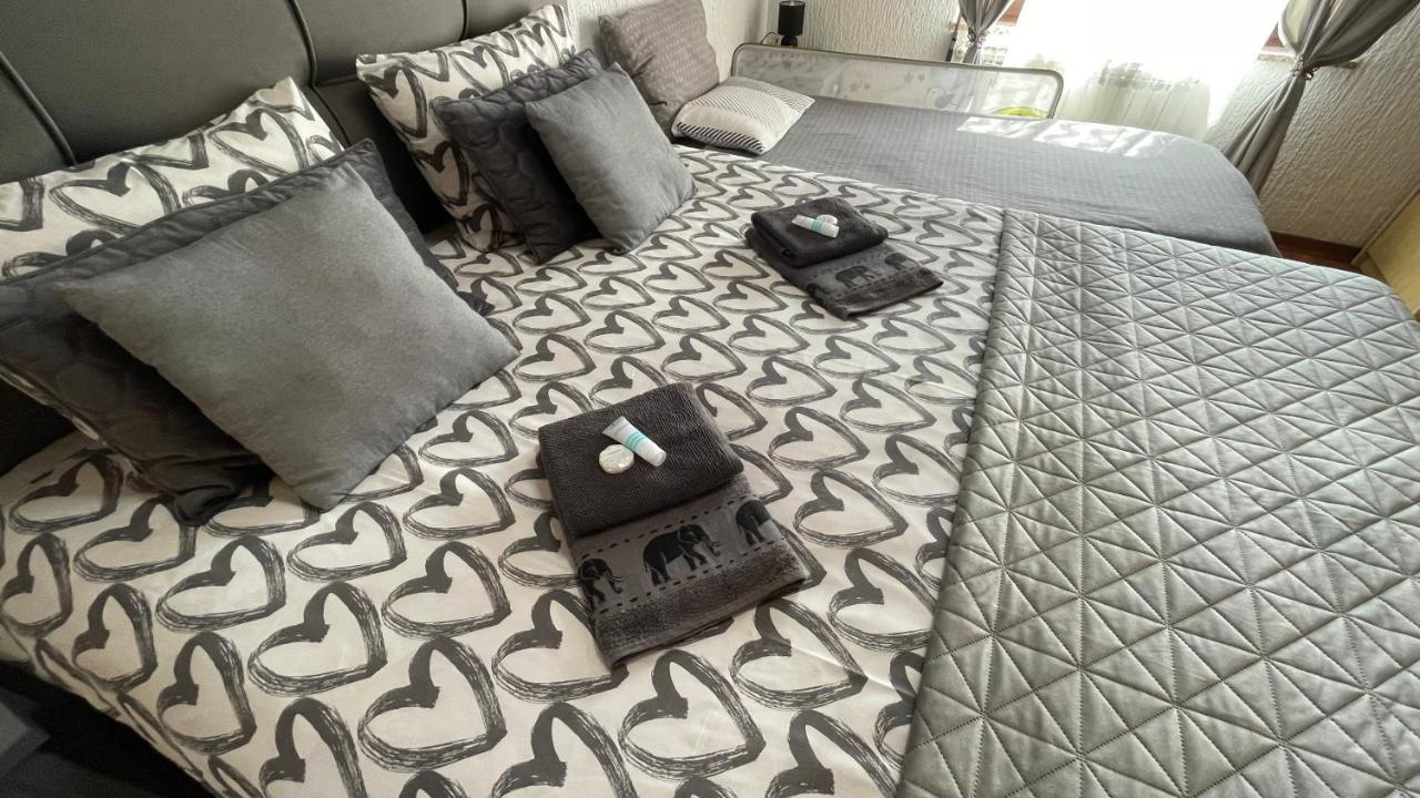 Lux Apartment Barbara โปเรช ภายนอก รูปภาพ