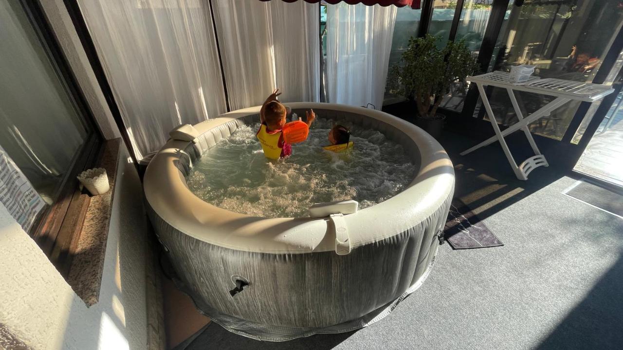 Lux Apartment Barbara โปเรช ภายนอก รูปภาพ