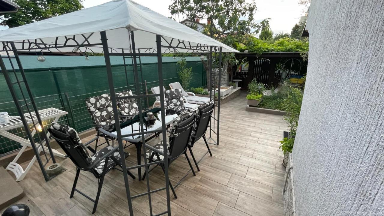 Lux Apartment Barbara โปเรช ภายนอก รูปภาพ