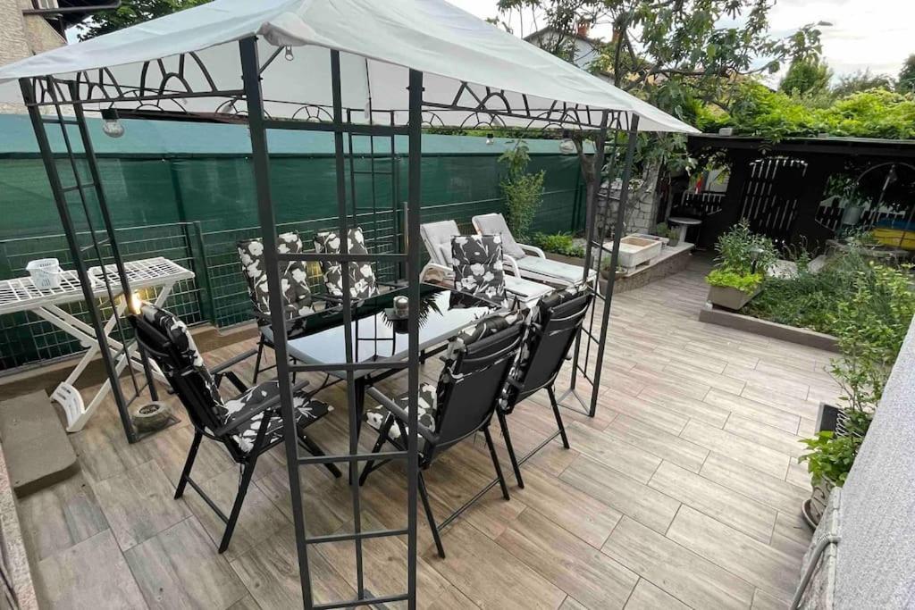 Lux Apartment Barbara โปเรช ภายนอก รูปภาพ
