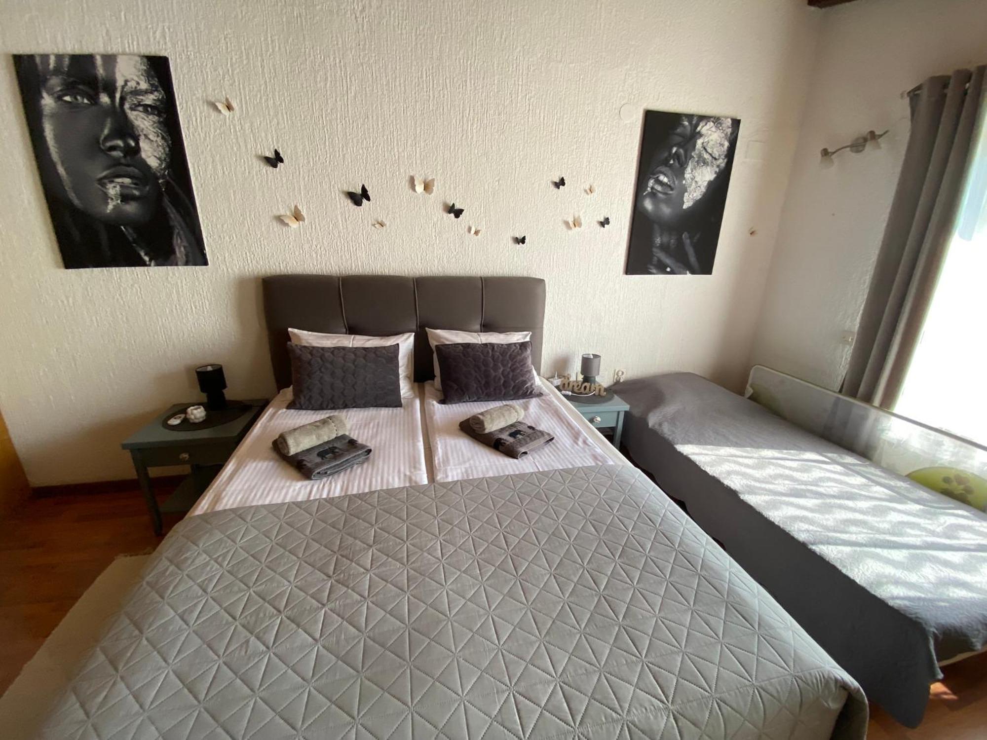 Lux Apartment Barbara โปเรช ภายนอก รูปภาพ