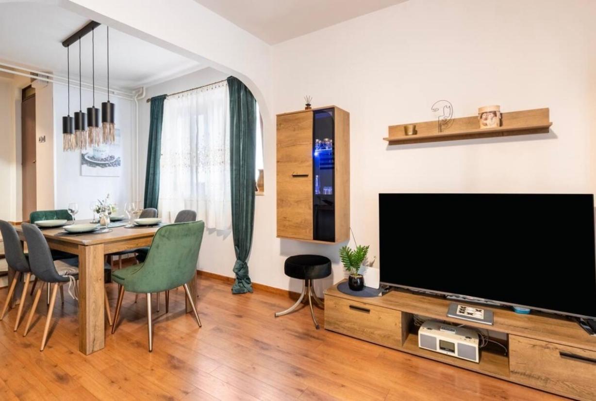 Lux Apartment Barbara โปเรช ภายนอก รูปภาพ