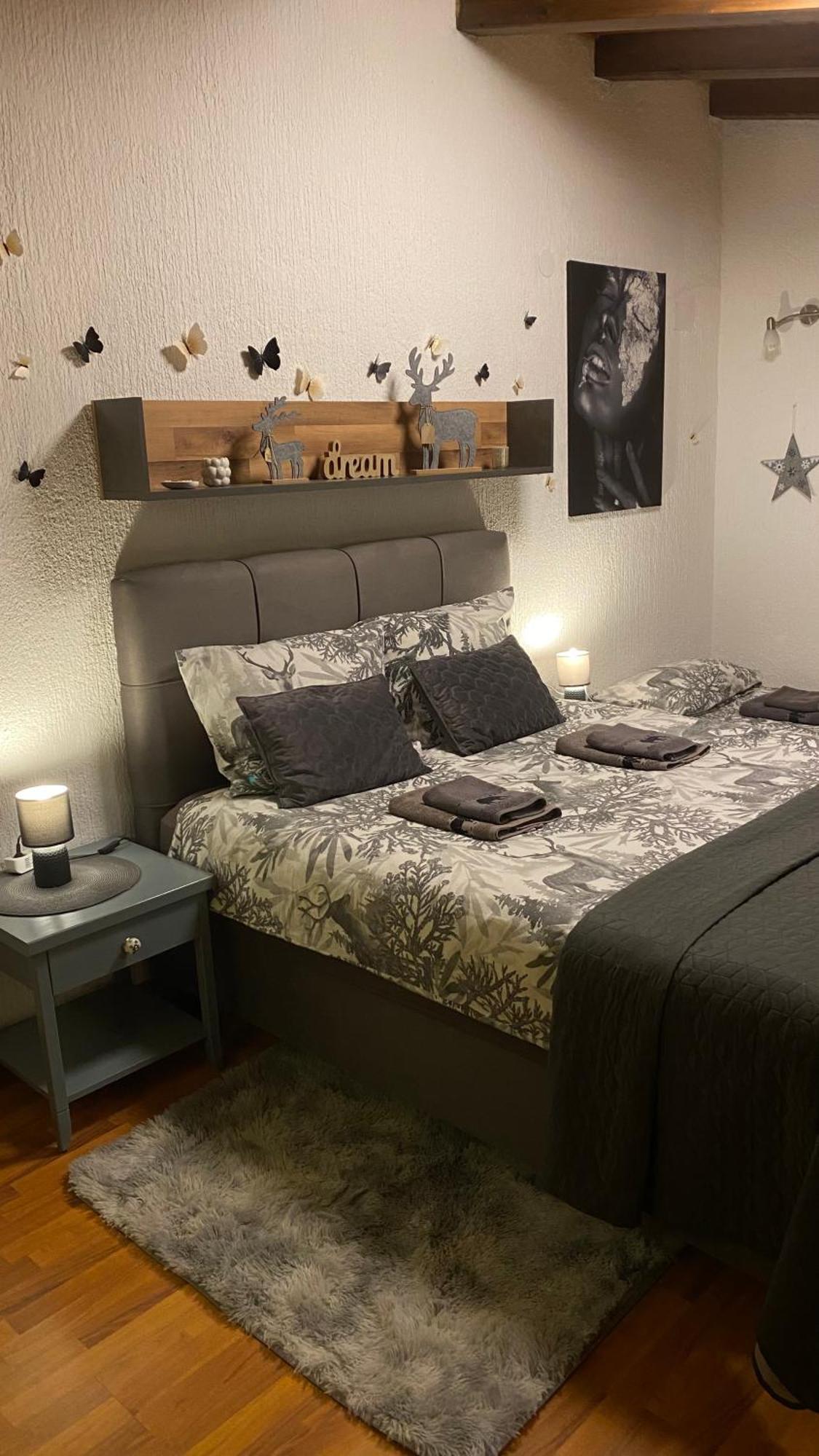 Lux Apartment Barbara โปเรช ภายนอก รูปภาพ